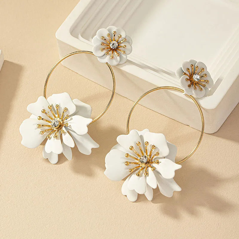 White Flower Earring (Fancy)