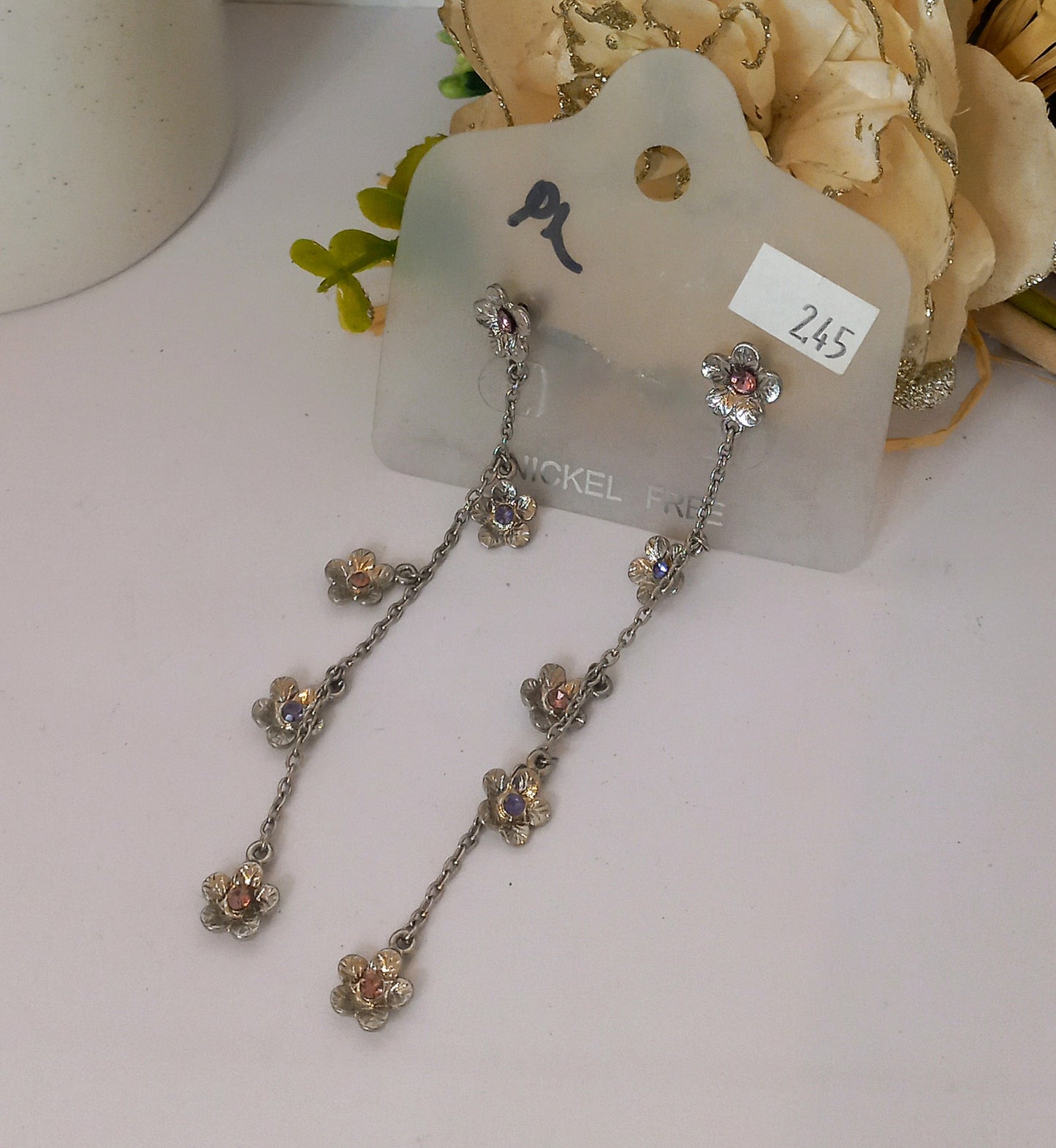 Flower dangling earring