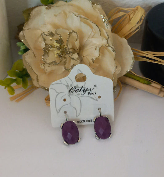 Boucle d'oreille violet