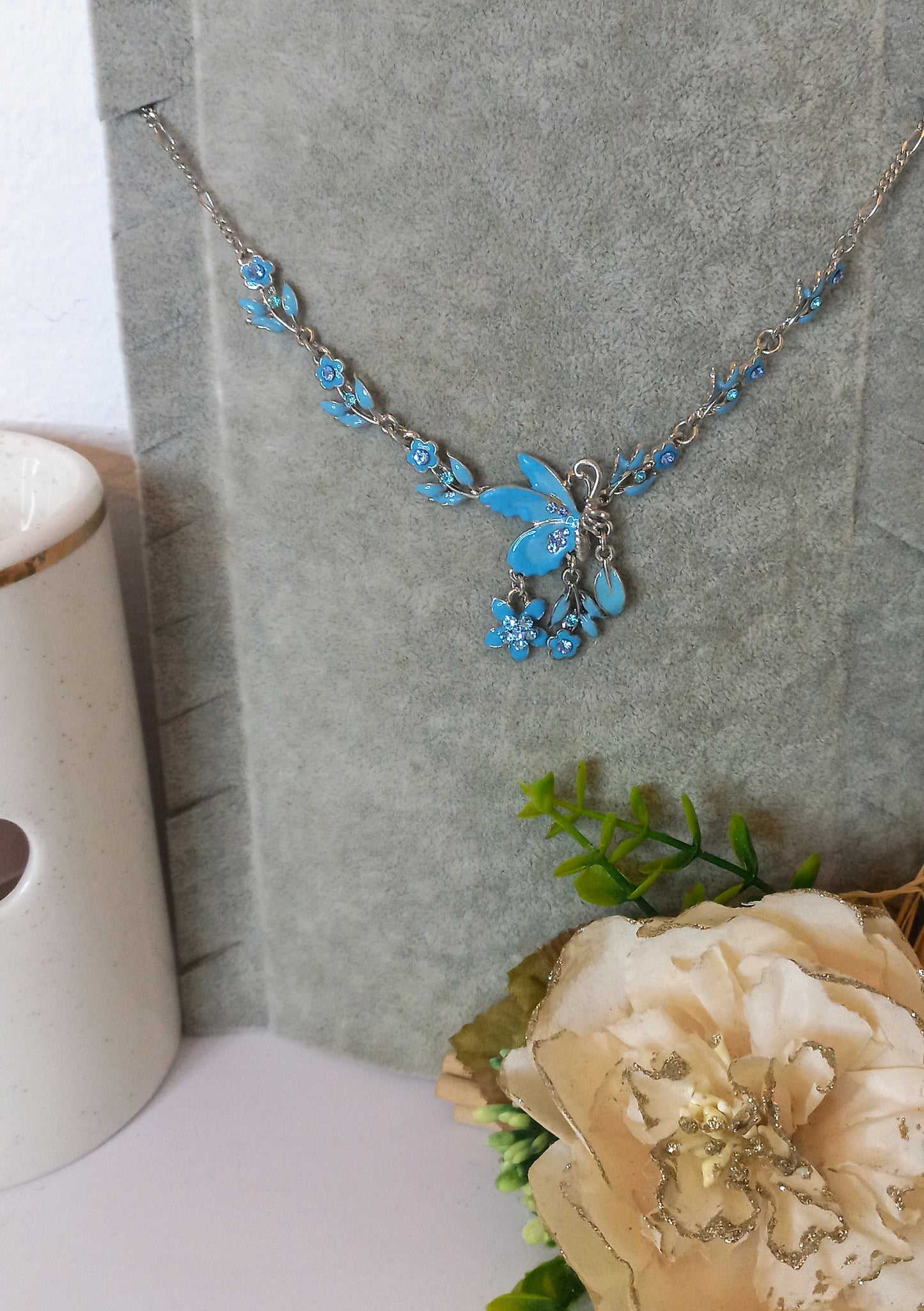 Collier bleu