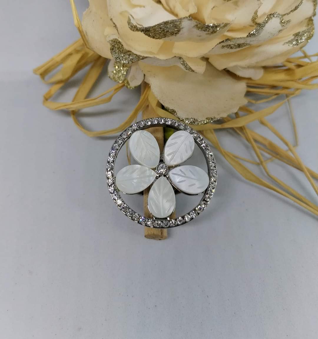 Bague élastique fleur argent (fantaisie)